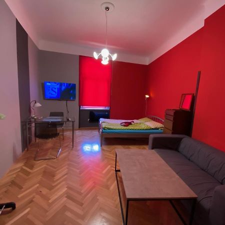 Apartment B42 Bed And Cafe プラハ エクステリア 写真