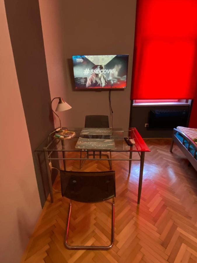 Apartment B42 Bed And Cafe プラハ エクステリア 写真